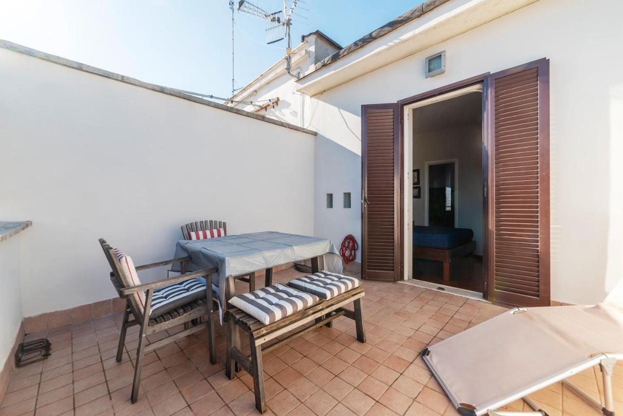 Bright Apt With Views Of San Pietro ローマ エクステリア 写真