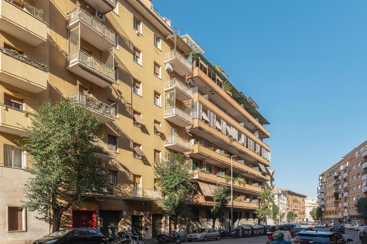 Bright Apt With Views Of San Pietro ローマ エクステリア 写真