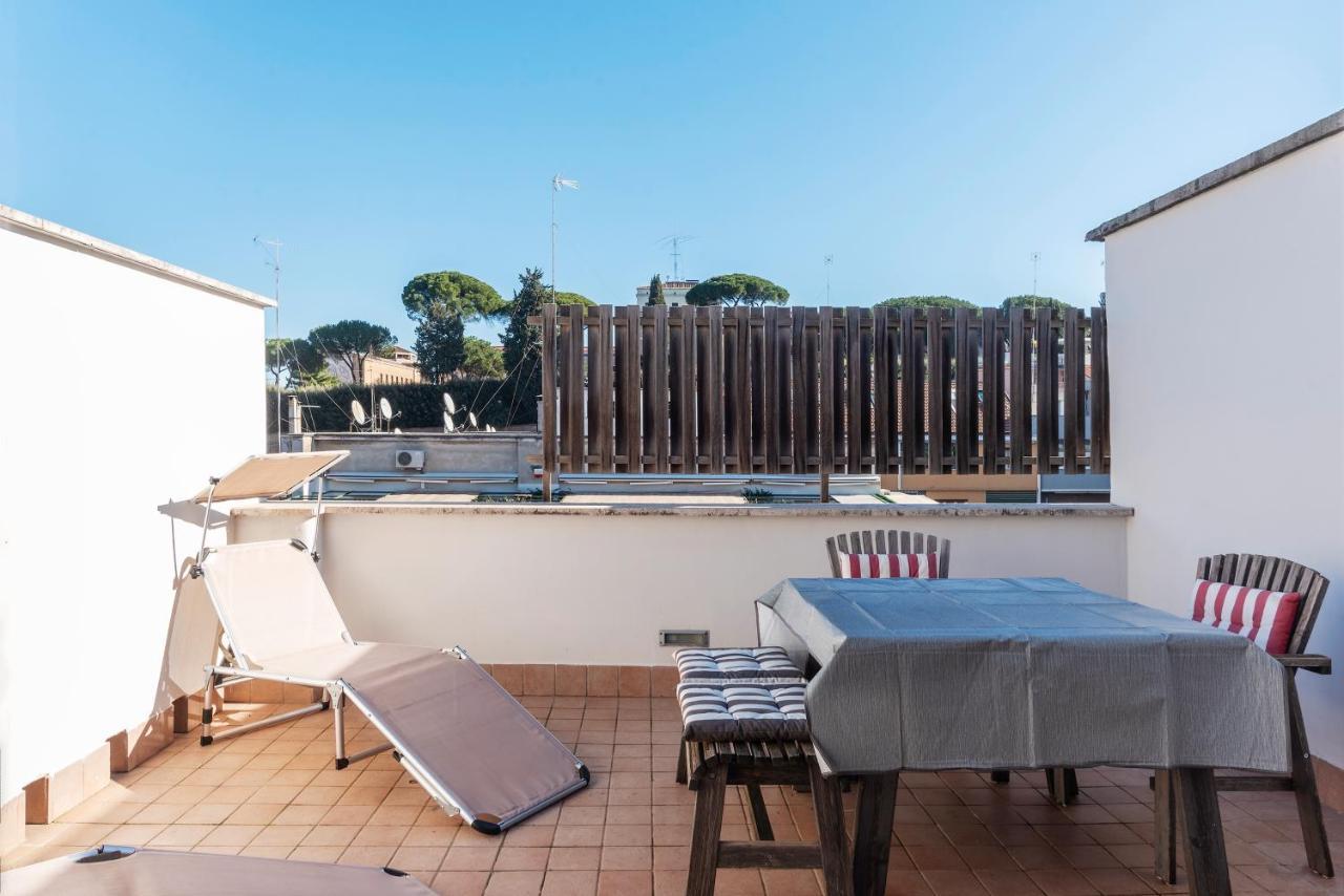 Bright Apt With Views Of San Pietro ローマ エクステリア 写真